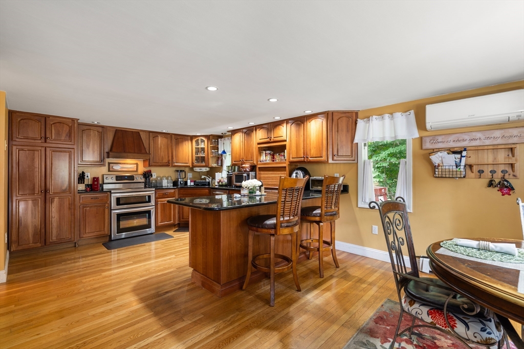 33 Russell Road Hanover, MA 02339 - Photo 16 of 27