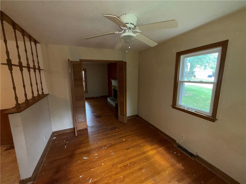 5008 Spring Street Kansas City, MO 64133 - Photo 6 of 36