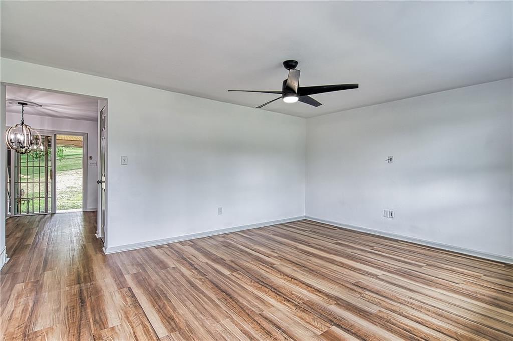 428 West Starz Road Gibsonia, PA 15044 - Photo 5 of 24