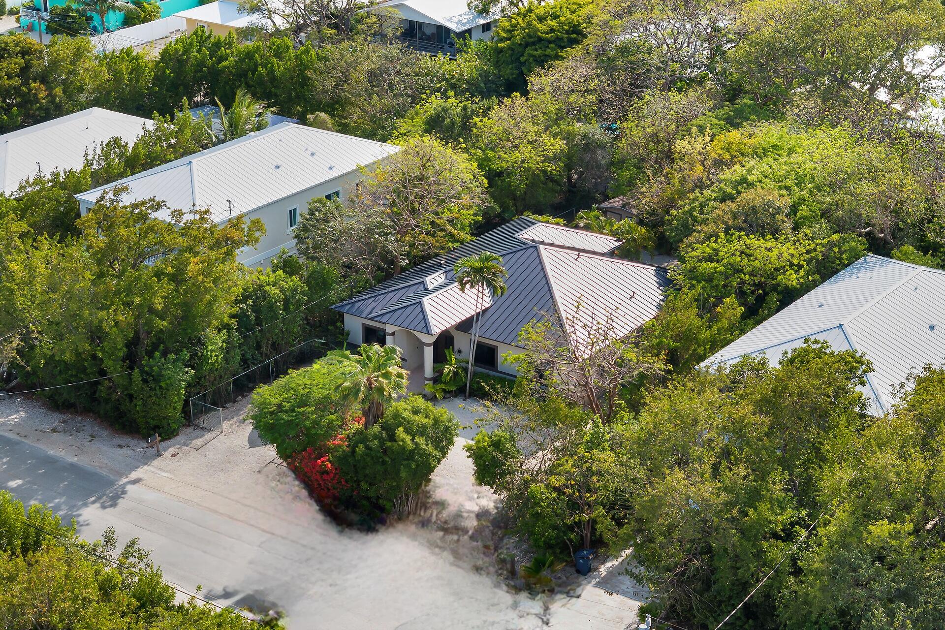 6 Fishermans Trail Key Largo, FL 33037 - Photo 38 of 50 an aerial view of a house with yard and outdoor seating