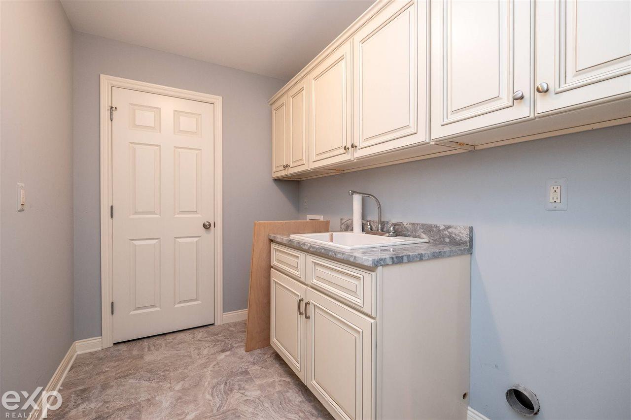 7210 Flamingo Road Algonac, MI 48001 - Photo 34 of 53 50020285-33.JPG