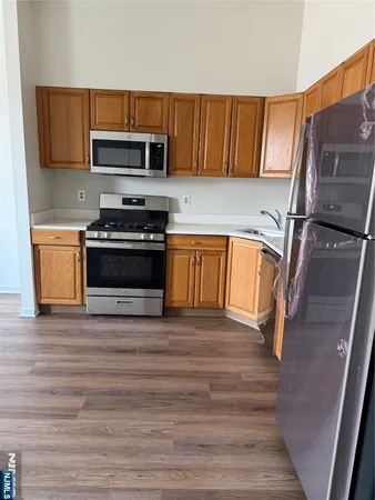 $1,650 | 250 Park Avenue, Unit 1, East Rutherford, NJ 07073