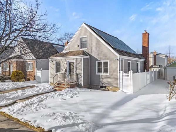 $1,299,000 | 163-37 20th Avenue | Clearview