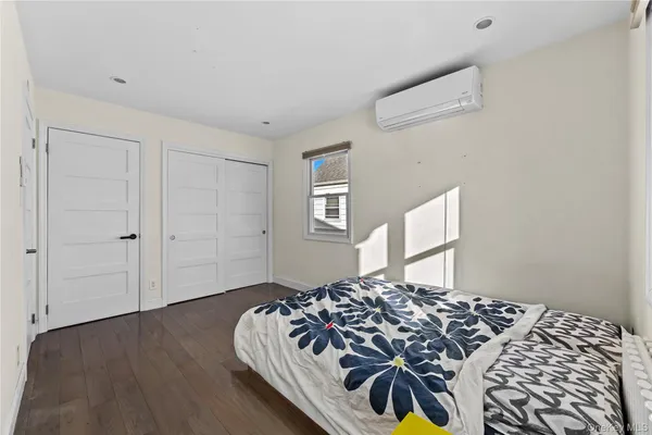 $1,299,000 | 163-37 20th Avenue | Clearview