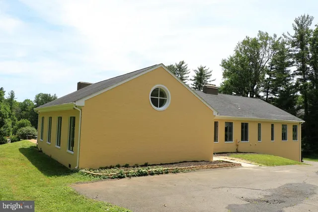 $4,575 | 901 Walker Road, Great Falls, VA 22066