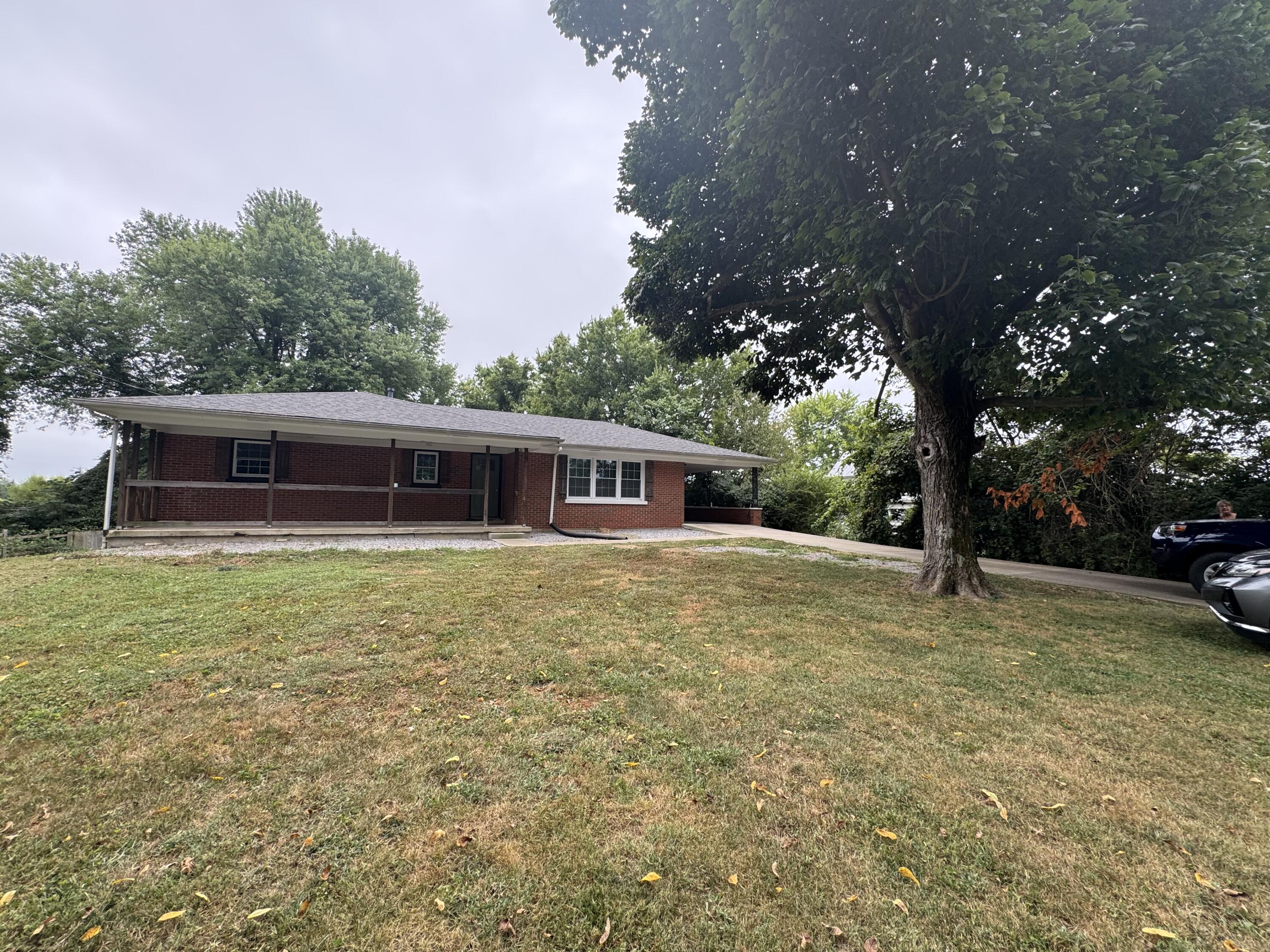 111 Rosstown Road Richmond, KY 40475 - Photo 2 of 31 IMG_7213
