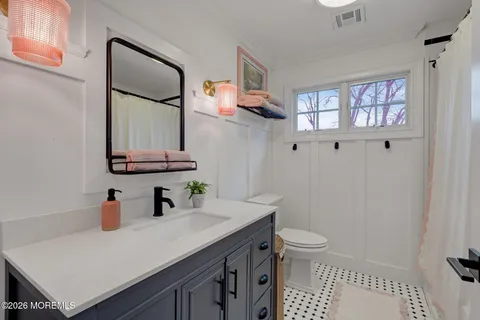 $2,100,000 | 73 Northvale Avenue, Little Silver, NJ 07739