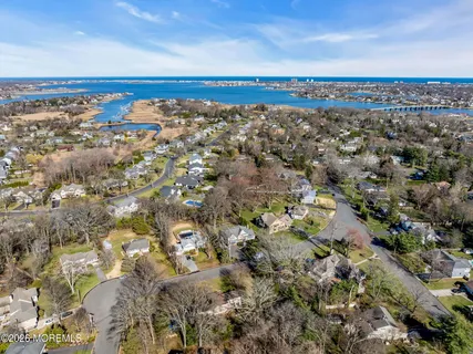 $2,100,000 | 73 Northvale Avenue, Little Silver, NJ 07739