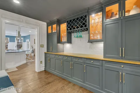 $2,100,000 | 73 Northvale Avenue, Little Silver, NJ 07739