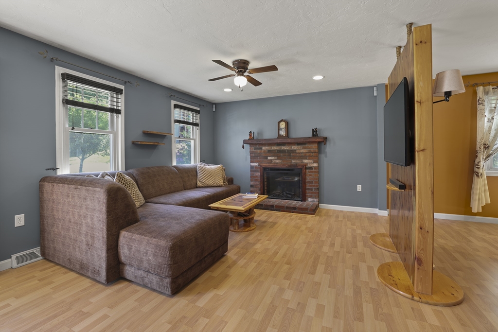 8 Walker Road Franklin, MA 02038 - Photo 27 of 40