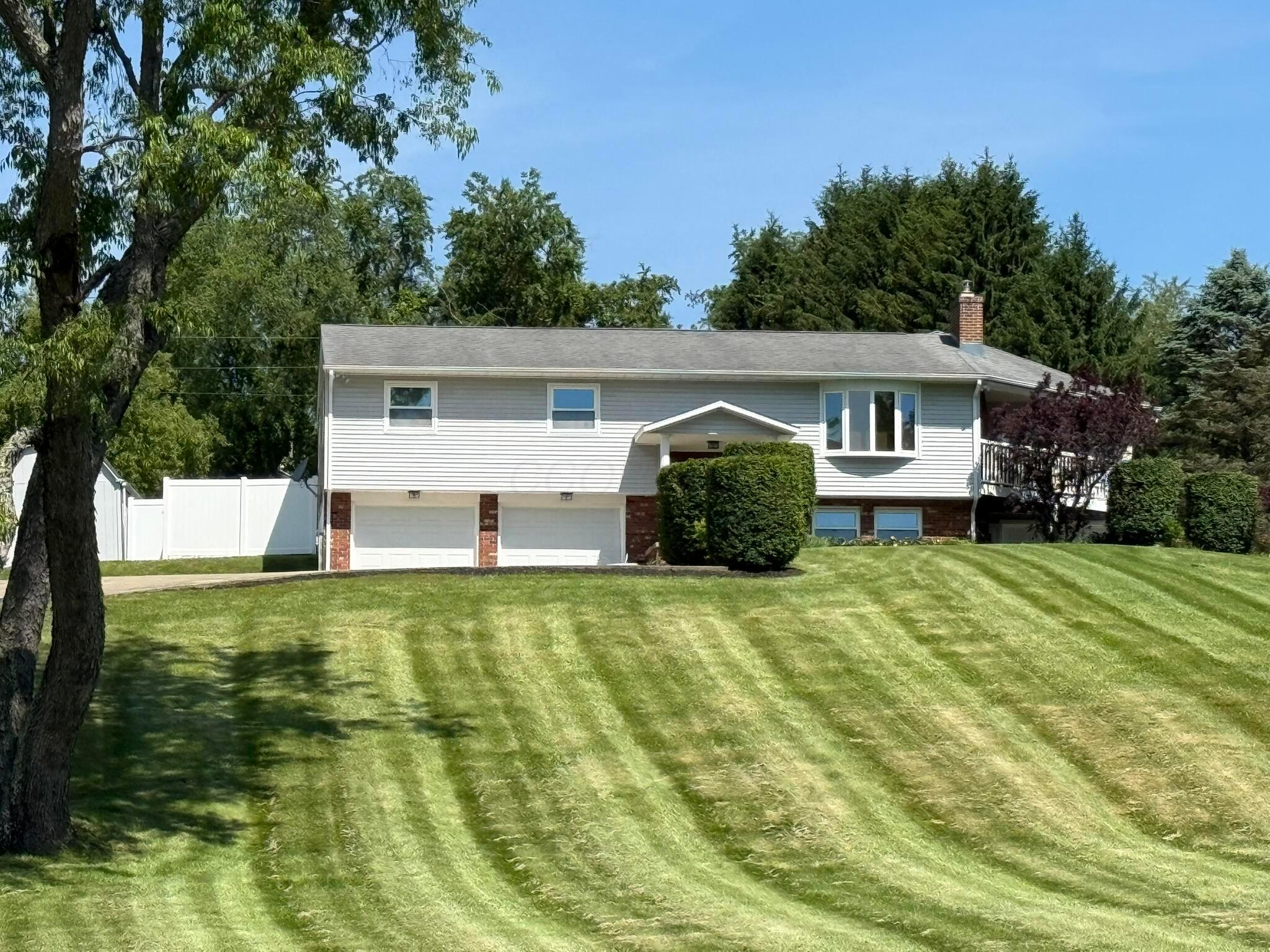 3023 Valley View Road Northeast Lancaster, OH 43130 - Photo 3 of 20