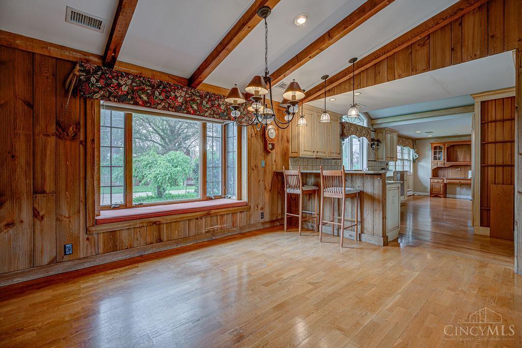 6700 Gaines Road Cincinnati, OH 45247 - Photo 2 of 57