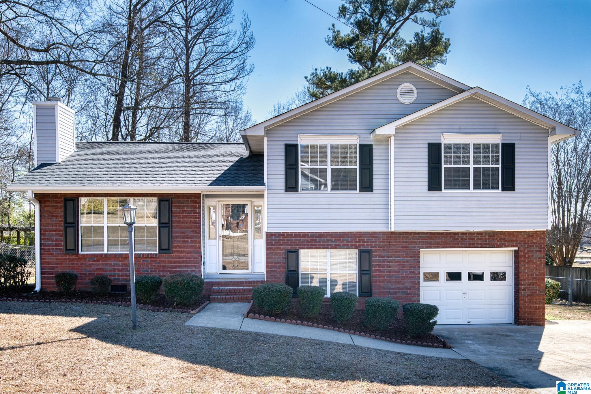 4417 Mayfair Road Anniston, AL 36207 - Photo 1 of 20