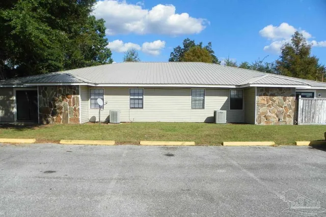 $1,150 | 4964 West Spencer Field Road, Unit 6, Pace, FL 32571