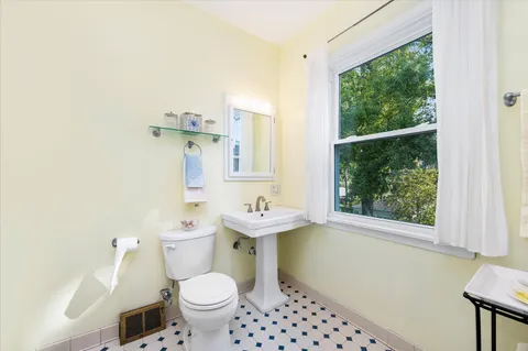 $650,000 | 222 South Cuyler Avenue, Oak Park, IL 60302