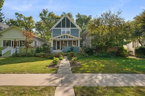 $650,000 | 222 South Cuyler Avenue, Oak Park, IL 60302