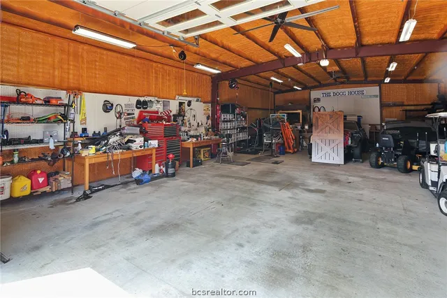 $1,350,000 | 17899 Saddle Creek Drive, College Station, TX 77845