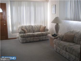 715 Marchman Road Philadelphia, PA 19115 - Photo 9 of 11 Living Room