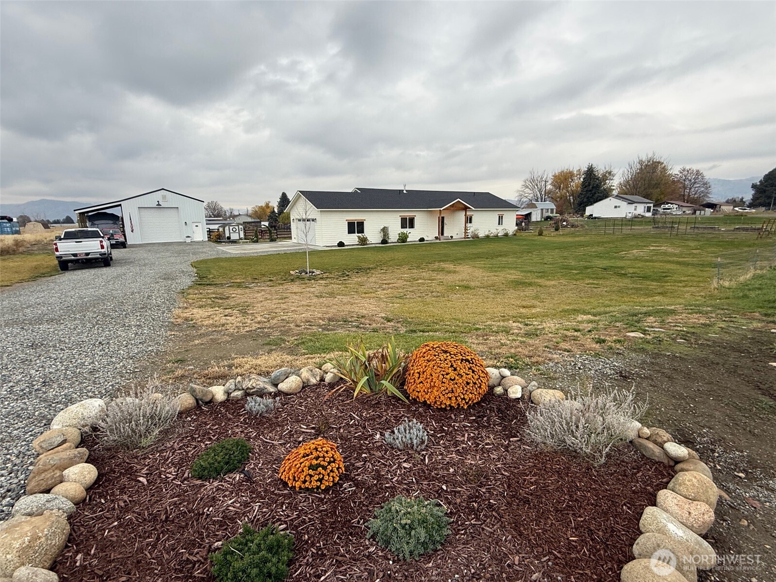 82 Nichols Road Omak, WA 98841 - Photo 4 of 38
