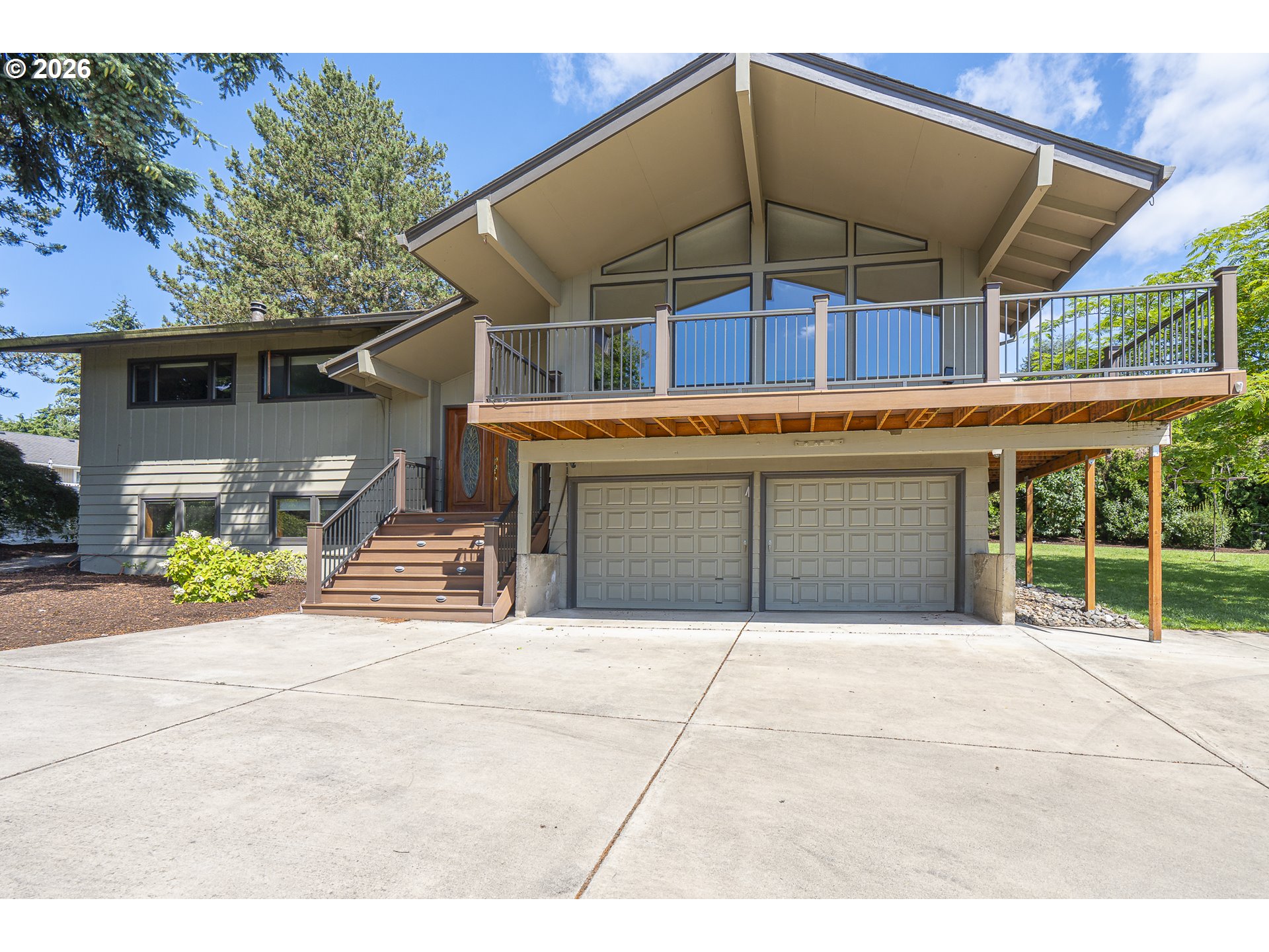 10195 Southwest Kable Street Portland, OR 97224 - Photo 2 of 48