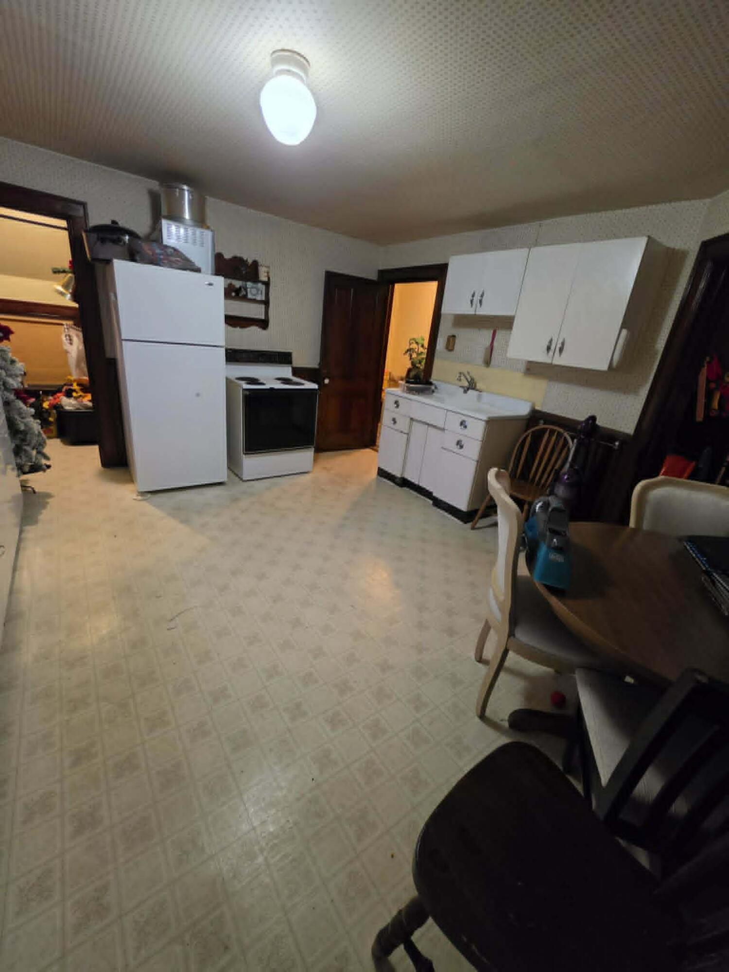 1420 Hawthorne Avenue Two Rivers, WI 54241 - Photo 20 of 34 upper kitchen