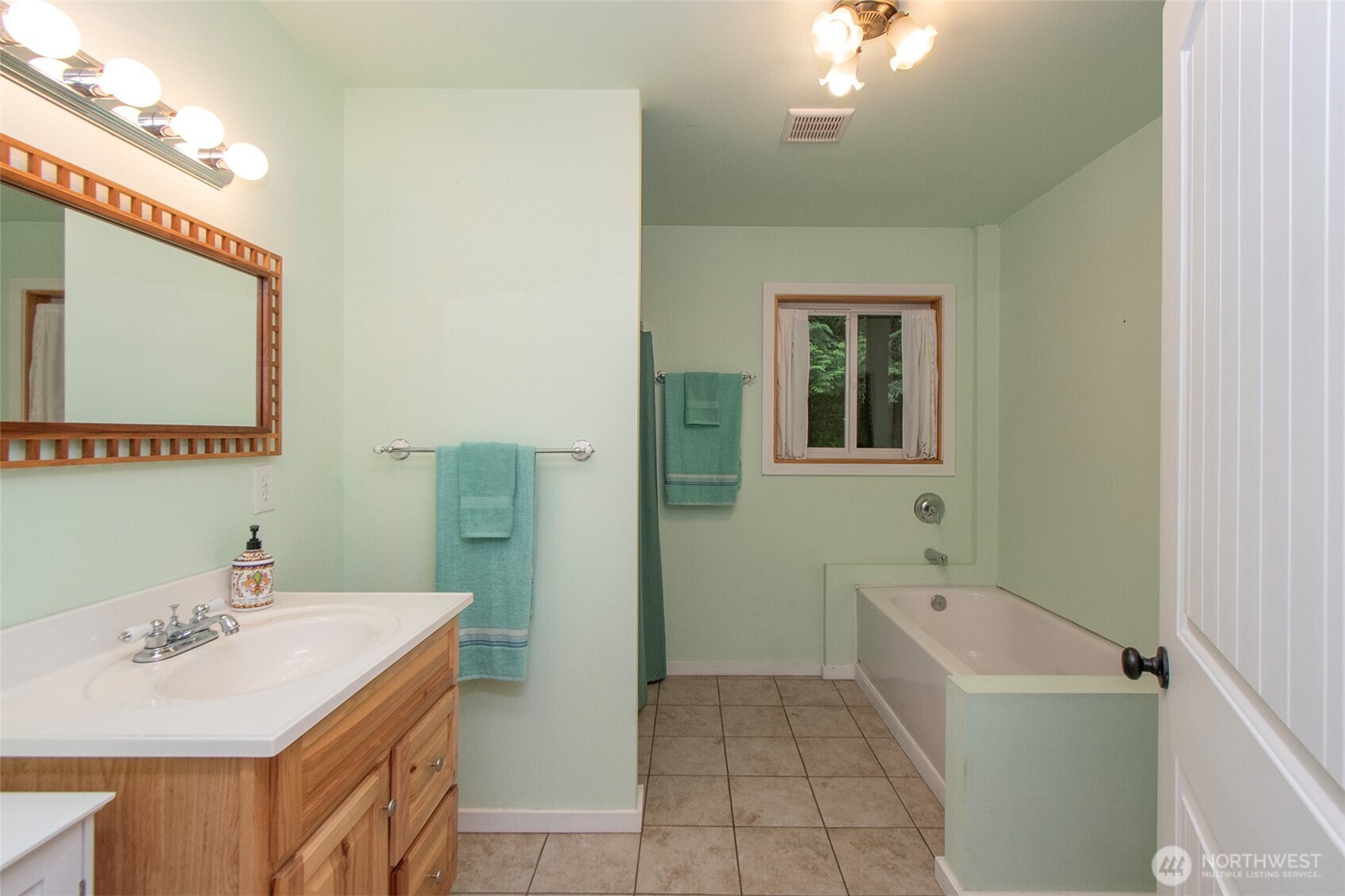 151 Kingo Ridge Road Port Angeles, WA 98363 - Photo 14 of 40 Gallery Image 14