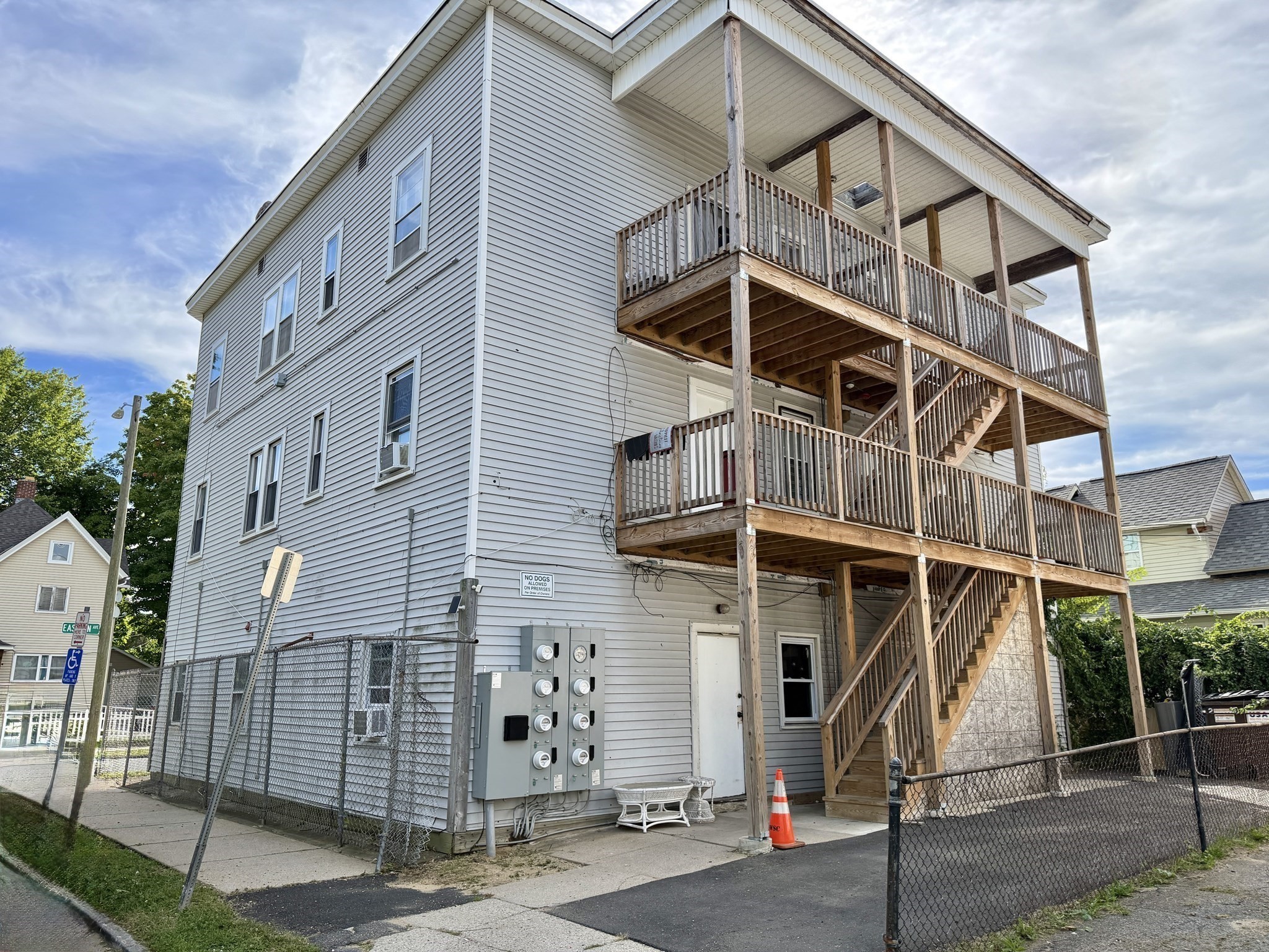 228-232 Eastern Avenue Springfield, MA 01109 - Photo 3 of 20 Gallery Image 3