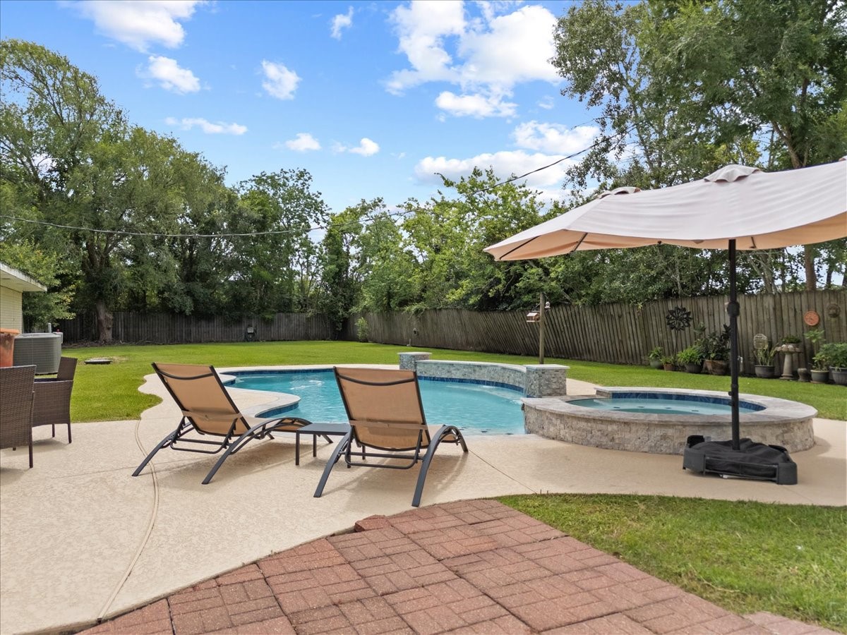 804 Otter Road Anahuac, TX 77514 - Photo 38 of 44 Beautiful pool!