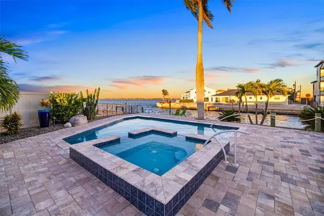 $1,640,000 | 3611 Plumosa Terrace, Bradenton, FL 34210