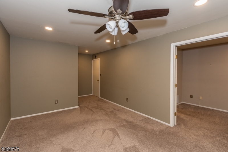 32 Sam Bonnell Drive Clinton, NJ 08809 - Photo 20 of 30