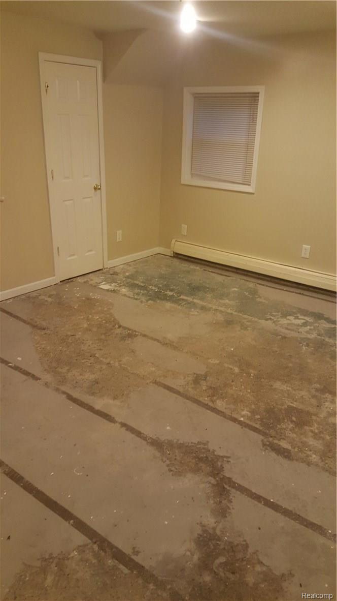 6541 Denton Road Belleville, MI 48111 - Photo 6 of 19 20161026_183010.jpg