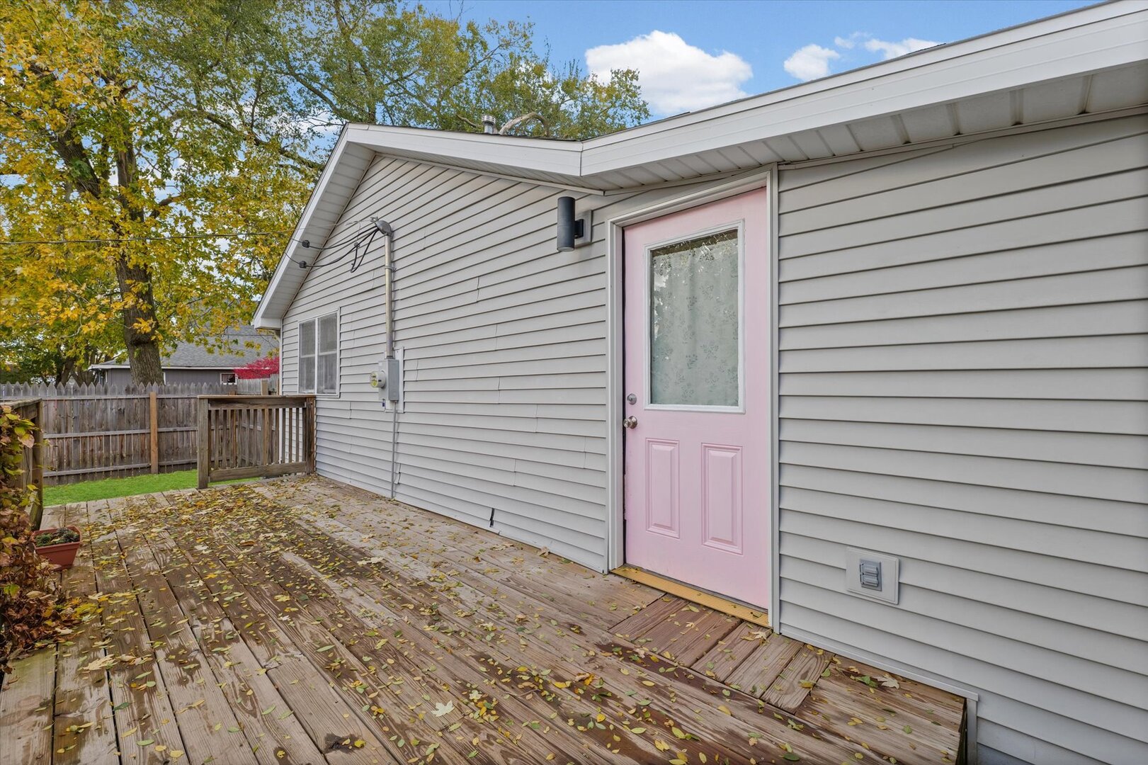 501 East McClelland Street Monticello, IL 61856 - Photo 29 of 31 a view of backyard of house