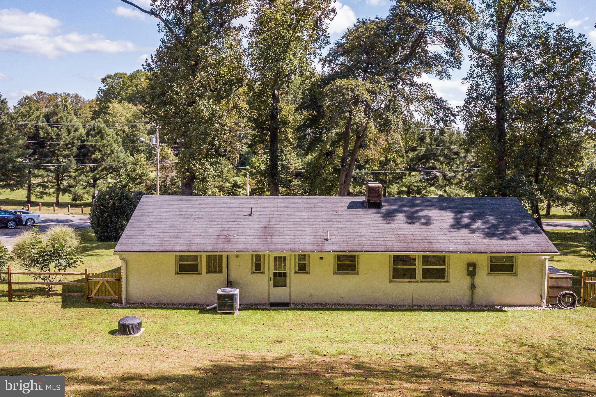 1112 Utterback Store Road Great Falls, VA 22066 - Photo 26 of 32