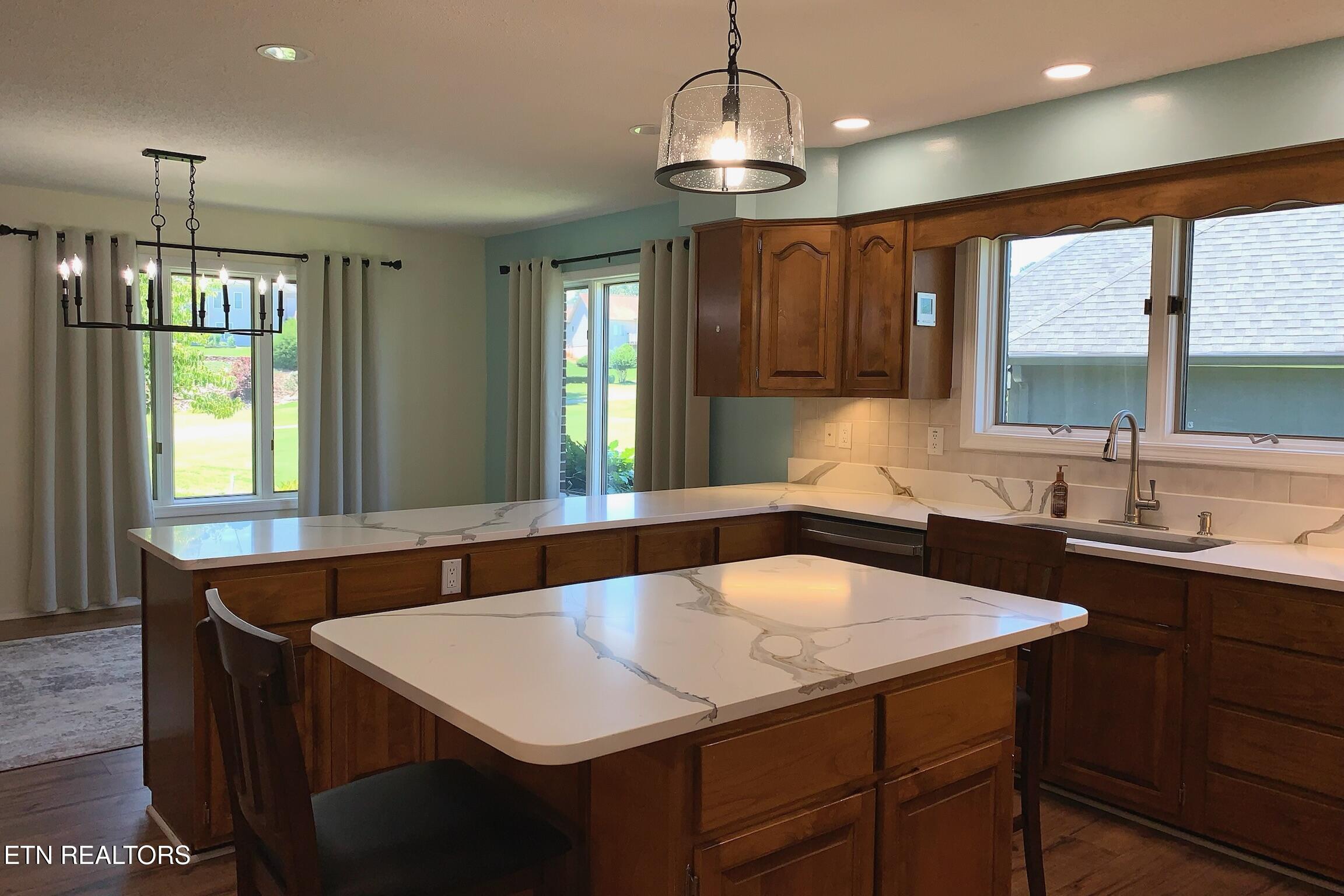 212 Tooweka Lane Loudon, TN 37774 - Photo 18 of 52 kitchen