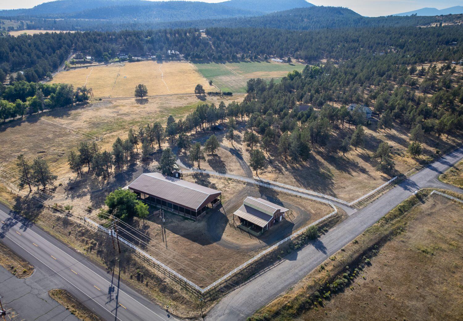 7140 Jake Road Klamath Falls, OR 97601 - Photo 40 of 44 20250809-MLS-147-1500x1039