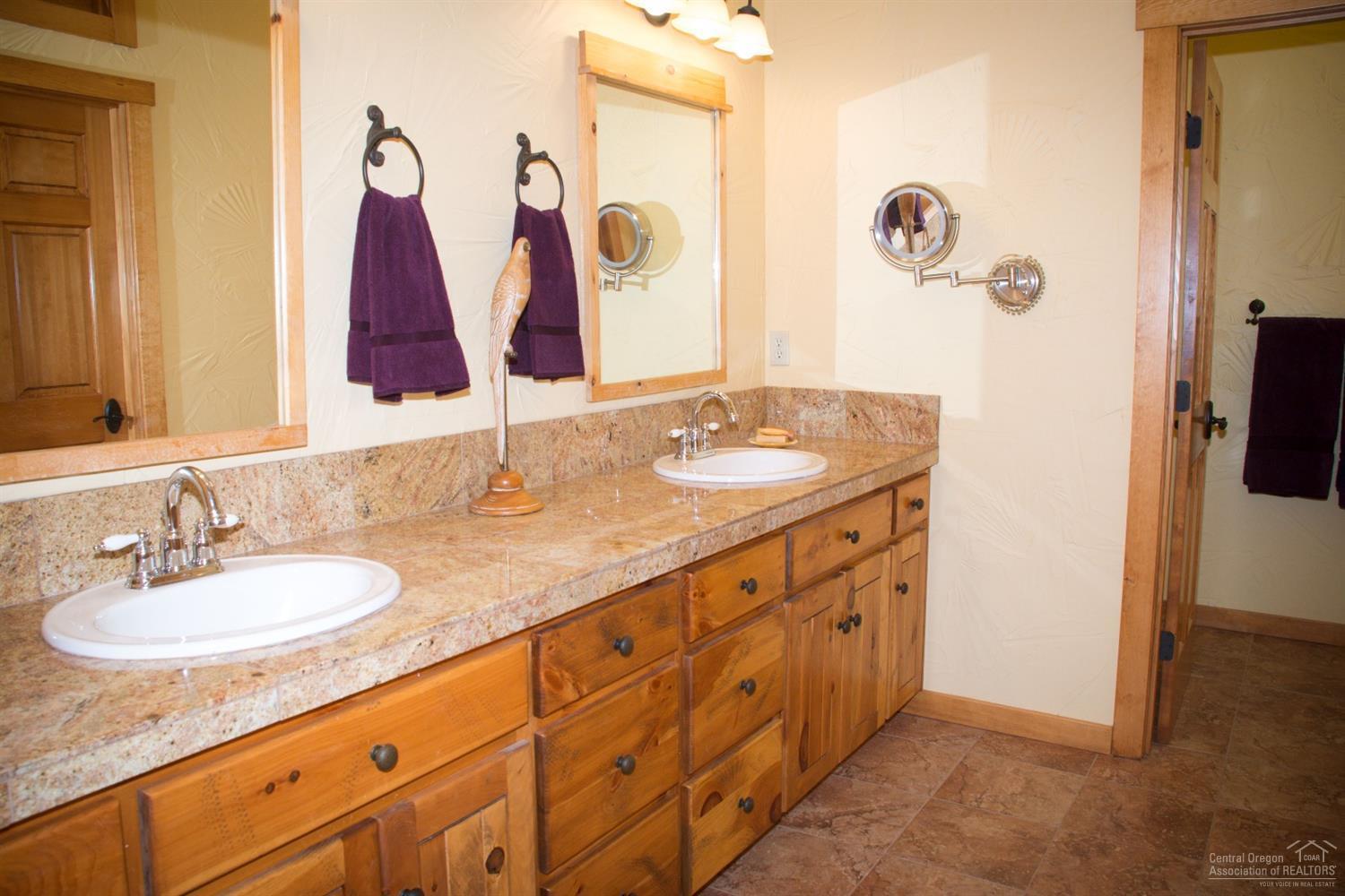 66275 Barr Road Bend, OR 97703 - Photo 16 of 25 Additional Photo