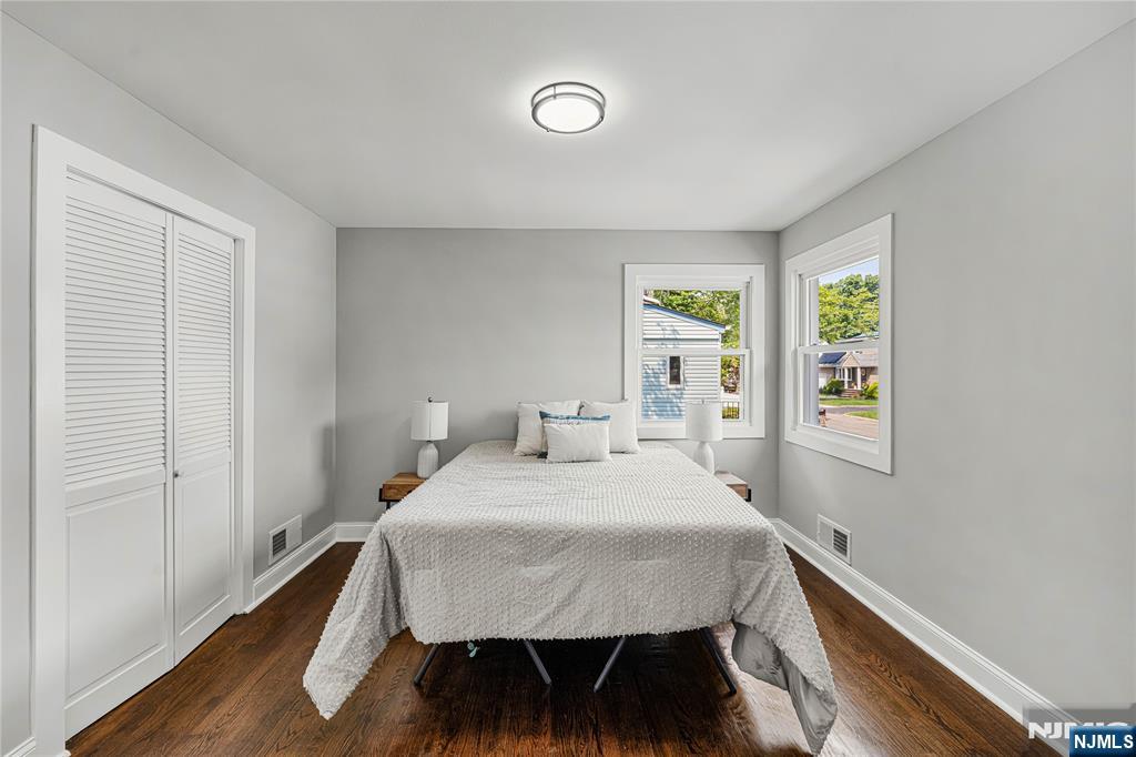 429 Wheatsheaf Road Roselle, NJ 07203 - Photo 21 of 39