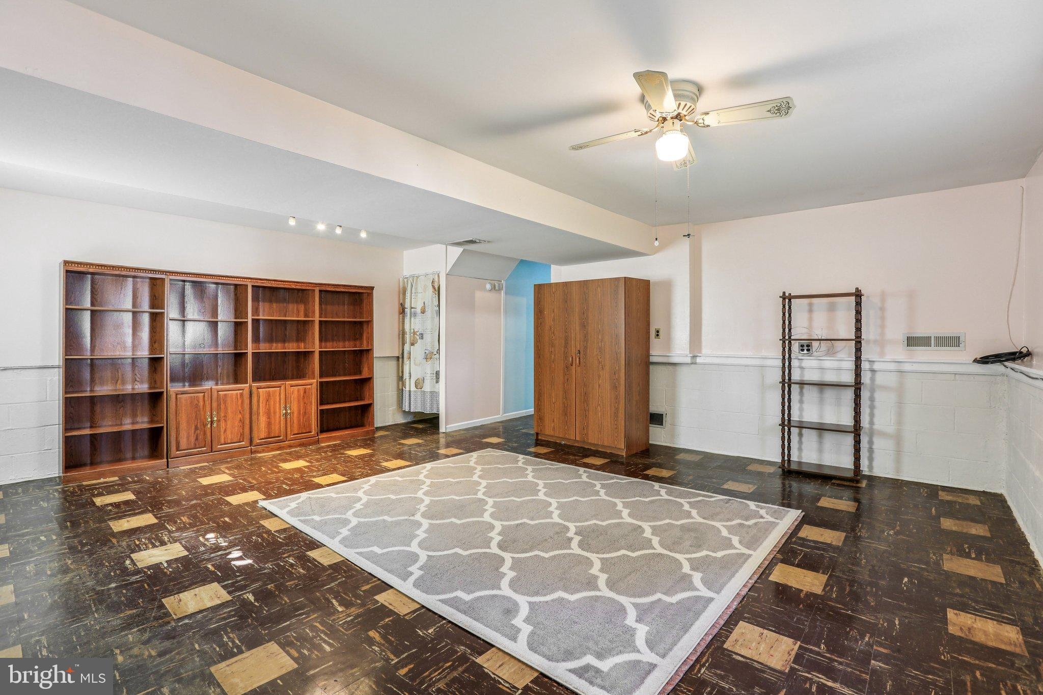 810 Lynvue Road Linthicum Heights, MD 21090 - Photo 19 of 45 Spacious room with versatile layout options.