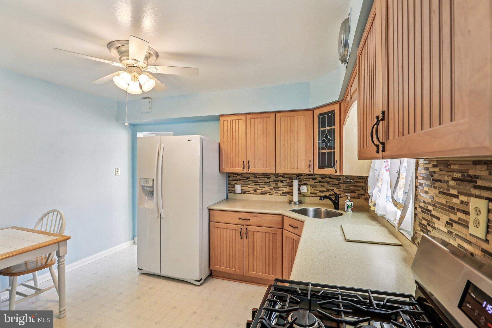 810 Lynvue Road Linthicum Heights, MD 21090 - Photo 9 of 45 Bright and inviting kitchen with modern finishes.