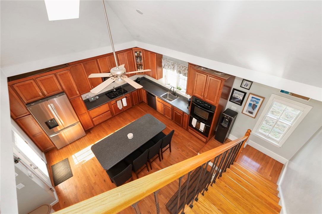 48 Whittier Road Pawtucket, RI 02861 - Photo 8 of 23 Gallery Image 8