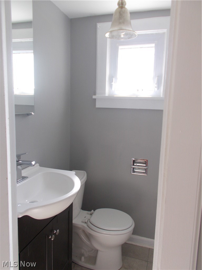 16256 Oakhill Road Cleveland, OH 44112 - Photo 20 of 26