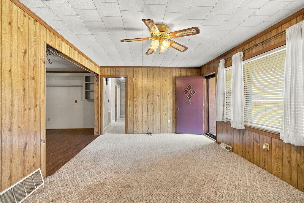 404 Lake Forest Road Greenwood, SC 29649 - Photo 11 of 32 Gallery Image 11