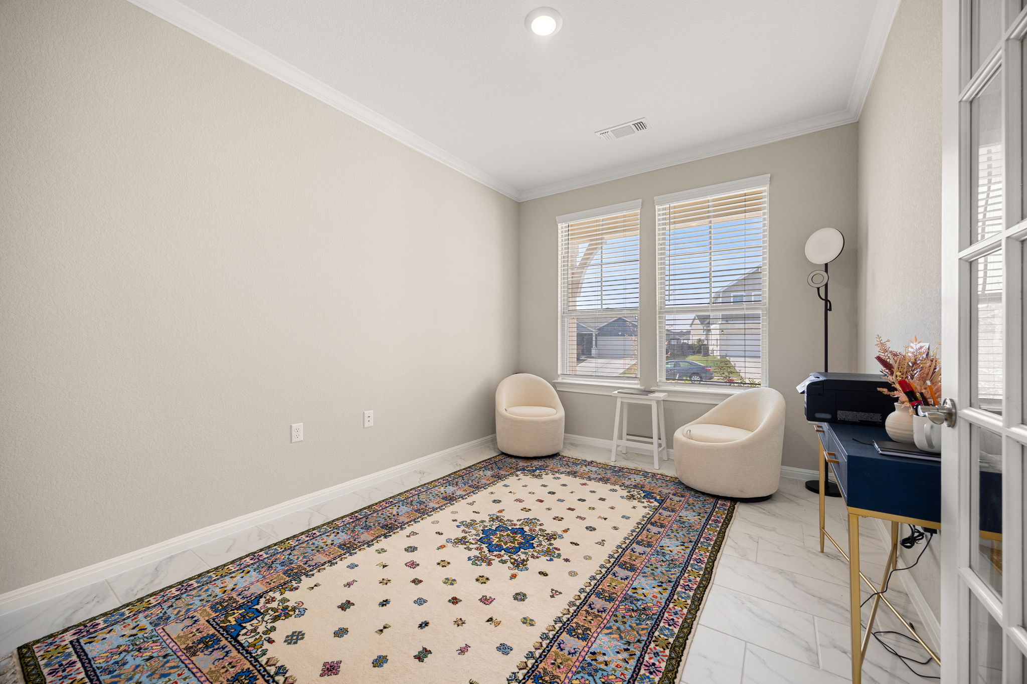 5406 Mars Lane Austin, TX 78724 - Photo 3 of 37