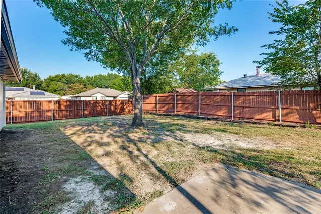 $2,650 | 2301 Stillmeadow Drive, Arlington, TX 76014