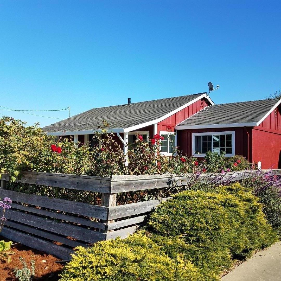 752 Middlefield Road Salinas, CA 93906 - Photo 1 of 50 Gallery Image 1