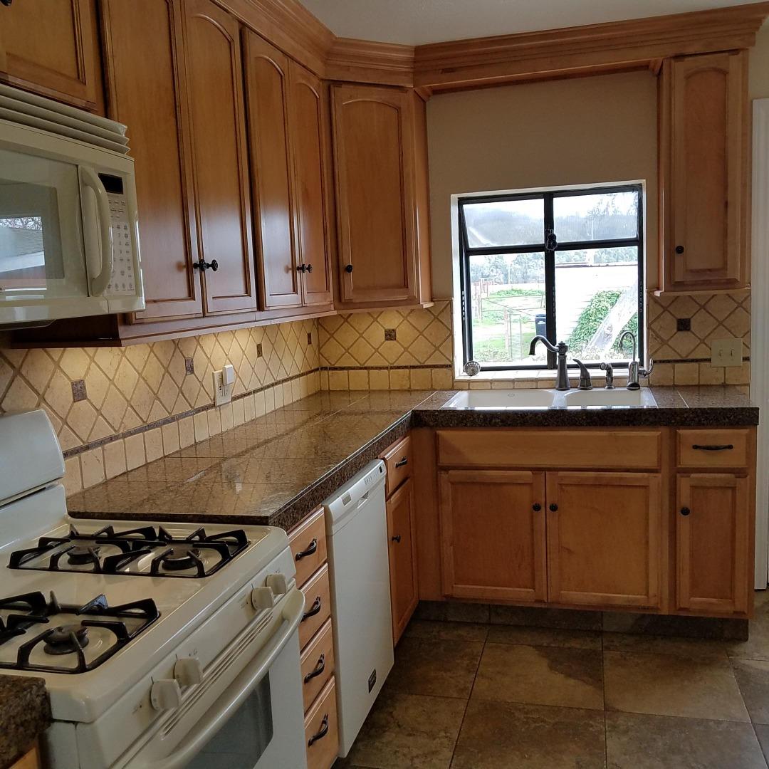 752 Middlefield Road Salinas, CA 93906 - Photo 14 of 50 Gallery Image 14