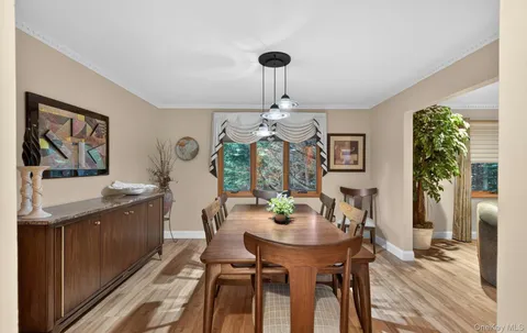$1,399,999 | 12 Wildwood Drive, Dix Hills, NY 11746