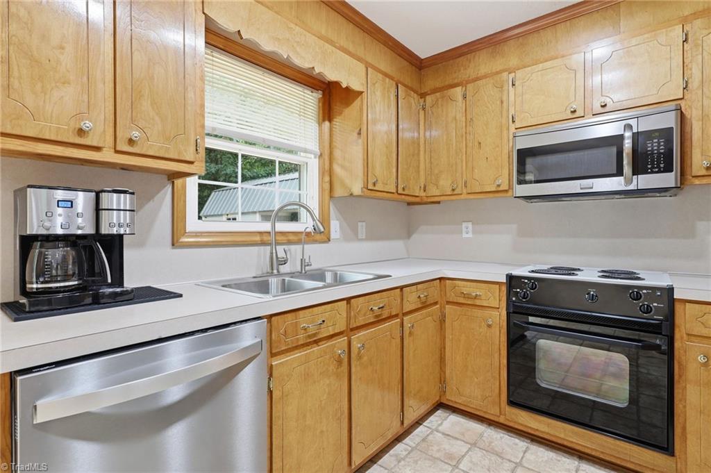 313 Beckner Road Lexington, NC 27292 - Photo 9 of 44