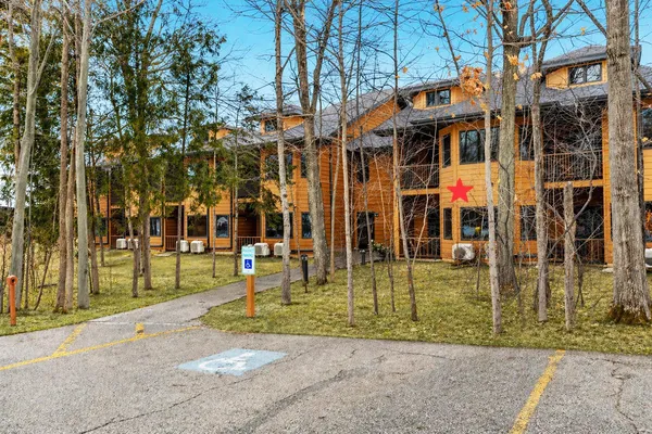 $114,900 | 4920 North Landmark Circle, Unit 2208, Egg Harbor, WI 54209