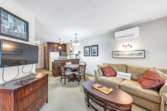 $124,900 | 4920 North Landmark Circle, Unit 2208, Egg Harbor, WI 54209